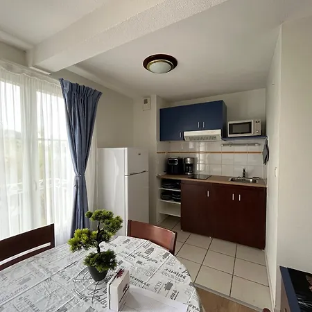 T3 Lumineux A La Roche-posay, Balcon Et Wifi, Proche Thermes - Fr-1-541-197 *