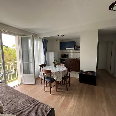 T3 Lumineux A La Roche-posay, Balcon Et Wifi, Proche Thermes - Fr-1-541-197 Apartment *