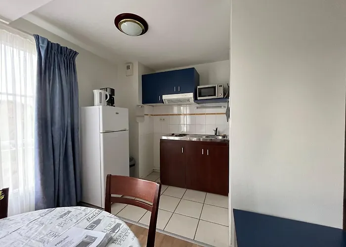 T3 Lumineux A La Roche-posay, Balcon Et Wifi, Proche Thermes - Fr-1-541-197 Apartamento *