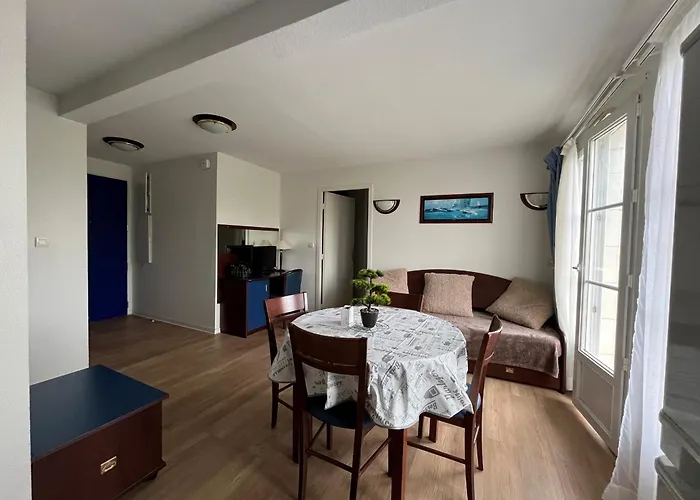 Apartment T3 Lumineux A La Roche-posay, Balcon Et Wifi, Proche Thermes - Fr-1-541-197